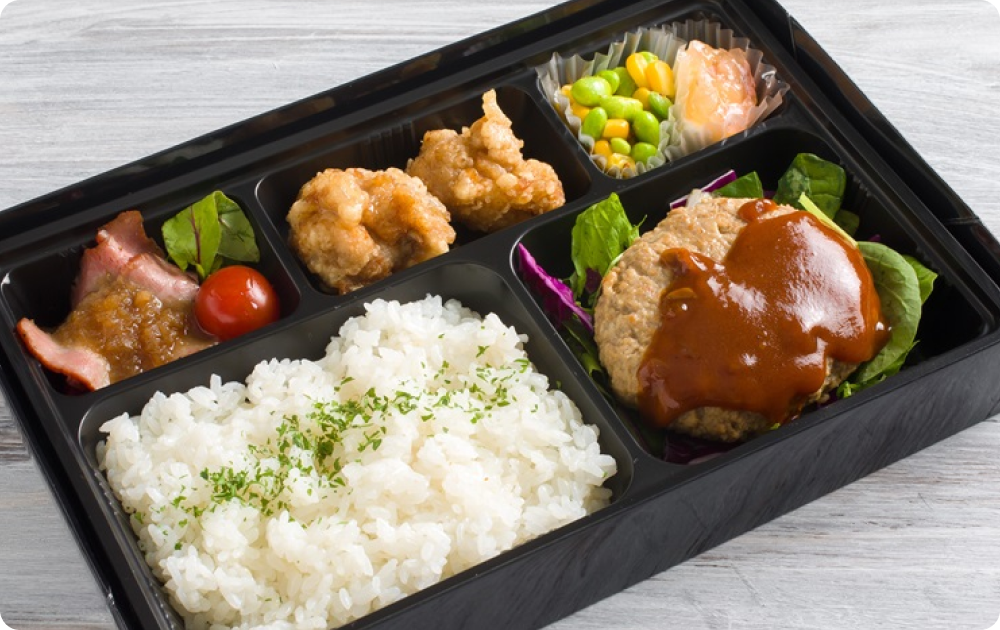ビーフハンバーグと唐揚げのお弁当　1,620円