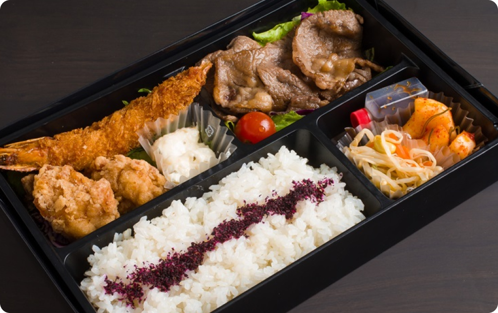 国産牛の焼肉と唐揚げのお弁当　2,160円