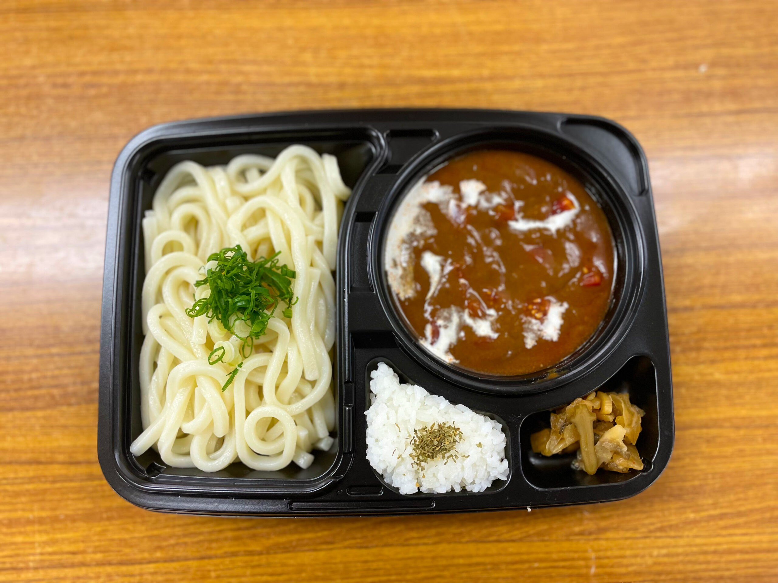 トマトカレーつけ麺