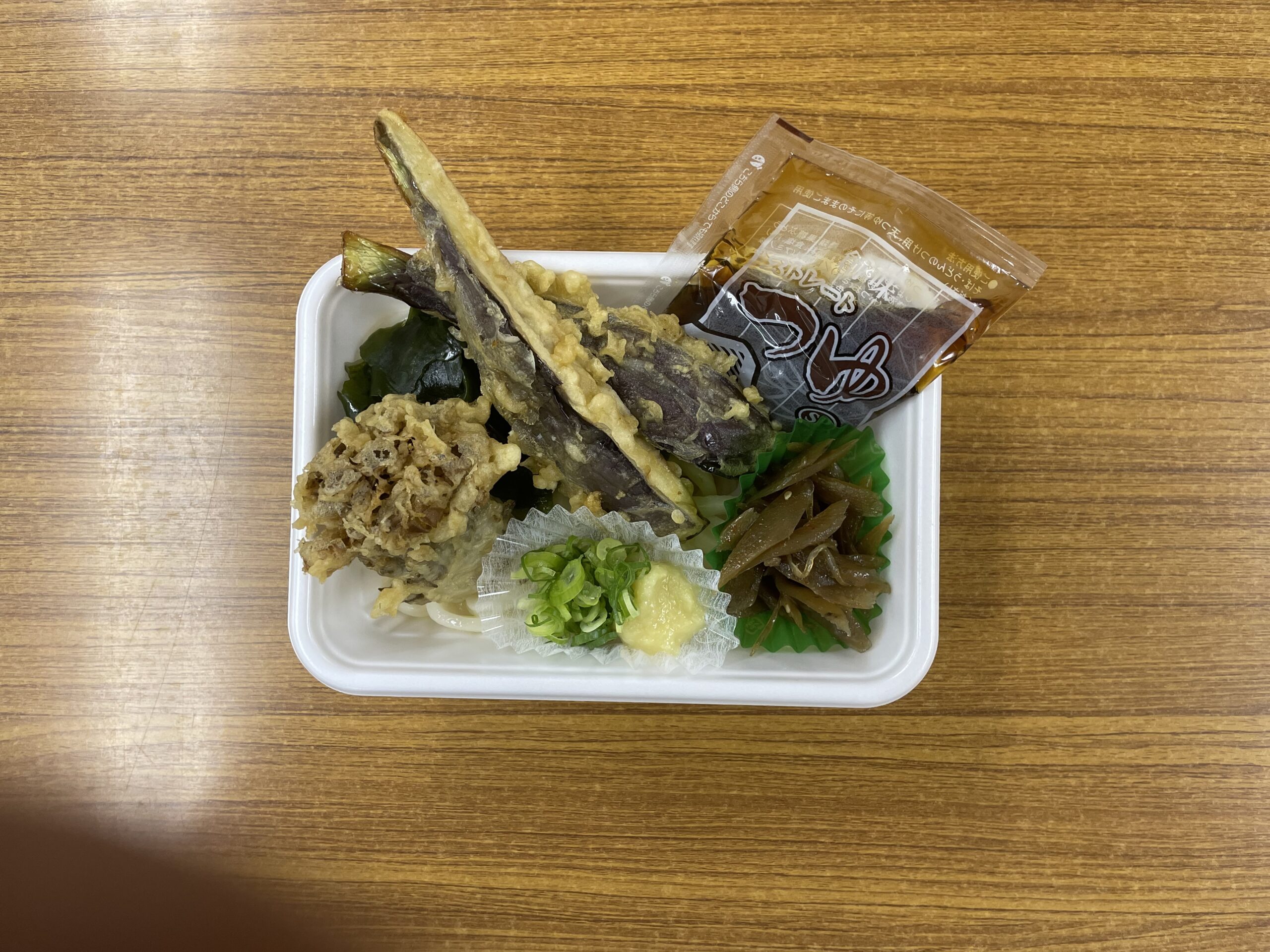 秋なすと舞茸ぶっかけうどん弁当